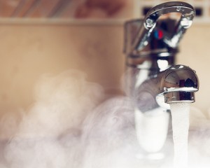 10.000 DE FAMILII RĂMÂN FĂRĂ APĂ CALDĂ. ECOGEN ANUNȚĂ SISTAREA SERVICIULUI