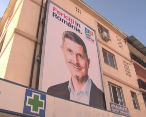 CANDIDAŢI MĂSCĂRIŢI, VANDALISM ÎN PIAŢA DACIA. POLIŢIA A DESCHIS O ANCHETĂ, PENTRU DISTRUGERE