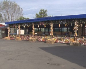 PREGĂTIRI PENTRU TÂRG. „TOAMNA BUZOIANĂ” SE DESCHIDE OFICIAL MÂINE