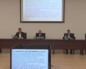 ŞEDINŢĂ EXTRAORDINARĂ LA CONSILIUL JUDEŢEAN. CONSILIERII, CONSULTAŢI PE PROIECTUL COMPANIEI DE APĂ