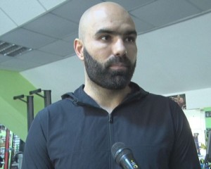 BOGDAN DINU REVINE ÎN RING. BUZOIANUL VA BOXA ÎN DECEMBRIE, LA BUDAPESTA