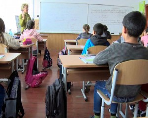 MUTAREA ELEVILOR, ETAPA CONTRADICŢIILOR JURIDICE. INSPECTORATUL ŞCOLAR AŞTEAPTĂ UN NOU ORDIN DE MINISTRU