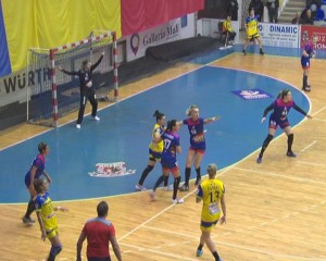 VICTORIE URIAŞĂ, ÎMPOTRIVA LIDERULUI. HANDBALISTELE GLORIEI, PE LOCUL III