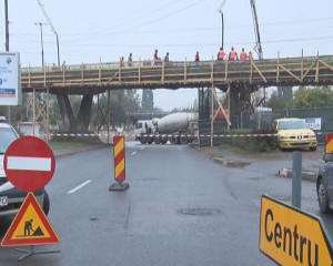 INTERZIS SUB PODUL MARGHILOMAN. S-A LUCRAT LA PLACA DE SUPRABETONARE