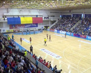 PRIMĂRIA VA PRELUA SALA SPORTURILOR. BUZOIENII VOR URMĂRI MECIURILE ÎN CELE MAI BUNE CONDIŢII