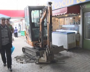 SE MODERNIZEAZĂ PIAŢA CENTRALĂ. AU ÎNCEPUT LUCRĂRILE DE REABILITARE