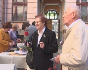 ZIUA SENIORILOR. PERSOANELE DE VÂRSTA A TREIA, OMAGIATE LA PALATUL COMUNAL