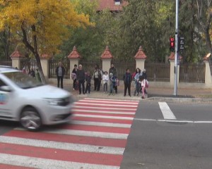 REGLEMENTĂRI PE SPIRU HARET. UNDĂ VERDE LA SEMAFOARELE CU BUTON