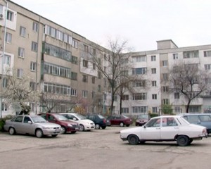 FĂRĂ CĂLDURĂ ÎN TOT ORAŞUL. SE MONTEAZĂ NOUL VENTILATOR LA PT 4