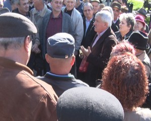 MIRCEA DIACONU, LA BUZĂU. CANDIDATUL ALIANŢEI UN OM, ÎNTÂLNIRE ÎN PARC