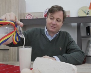 AFACERE PROFITABILĂ CU CAPRE, LÂNGĂ BUZĂU. CLIENŢII COMANDĂ PE INTERNET