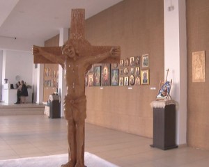 EXPOZIŢIE DE CRĂCIUN. ICOANE ŞI SCULPTURI RELIGIOASE REALIZATE DE 12 CREATORI POPULARI