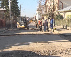 DUPĂ CÂRTIŢE, MAI GREU CU ASFALTAREA REFACEREA CAROSABILULUI, O MISIUNE “DIFICILĂ”