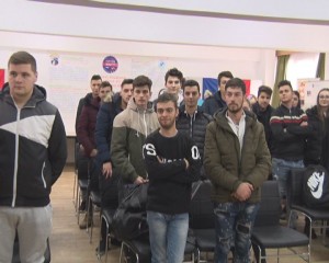 NOUĂ VIZITĂ DE MONITORIZARE LA LICEUL TEHNIC. SE VERIFICĂ MODUL DE IMPLEMENTARE A PROIECTELOR