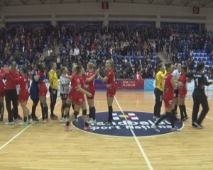 SUPORTERI CAMPIONI! SALA SPORTURILOR ARHIPLINĂ, ÎNTR-O ZI LUCRĂTOARE