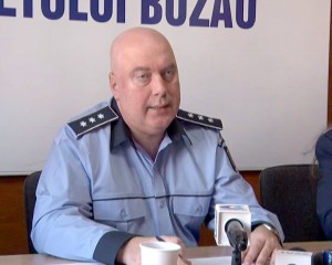 “AM ALES SĂ NU MĂ PENSIONEZ!”, A DECLARAT ŞEFUL POLIŢIEI, ÎN CONTEXTUL VALULUI DE PENSIONĂRI DIN IPJ