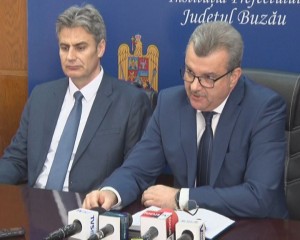 PROBLEMELE DE FOND FUNCIAR, PE REPEDE ÎNAINTE. CÂTEVA SUTE DE DOSARE PE MASA PREFECTURII