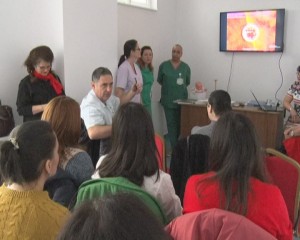 “CARAVANA CU MOAŞE”, PROIECT PENTRU COMUNITATE. SESIUNI DE EDUCAŢIE ŞI INFORMARE, SUSŢINUTE DE CADRE MEDICALE