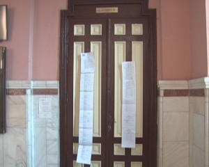 CARE SUNT CAUZELE URGENTE DE JUDECAT. PROCESE SUSPENDATE, CU MICI EXCEPŢII