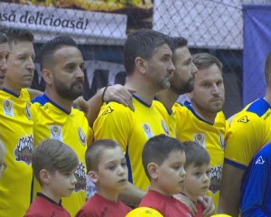 GALA VEDETELOR, LA BUZĂU. FOSTELE GLORII ALE FOTBALULUI, MECI CU VETERANII GLORIEI