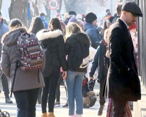 EPIDEMIE DE GRIPĂ, NOI REGULI ÎN ŞCOLI. BUZĂUL AŞTEAPTĂ ÎNCĂ UN LOT DE VACCINURI
