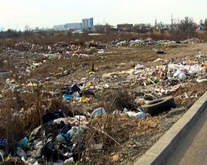 ȘOSEAUA V. PAȘII = DRUMUL GUNOAIELOR. REABILITATĂ DE CURÂND, ȘOSEAUA TREBUIE ECOLOGIZATĂ