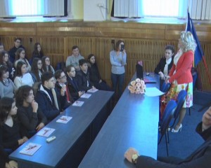 “CU CE SE MĂNÂNCĂ MEDICINA?” SCURT SIMPOZION DESPRE ŞTIINŢA VINDECĂRII, PENTRU HASDEENI