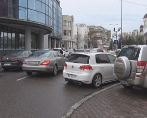 DUBLU SENS LA PARCUL VOICULESCU. ÎNTRE PALATUL COMUNAL ŞI FINANŢE SE VA CIRCULA PE DOUĂ SENSURI