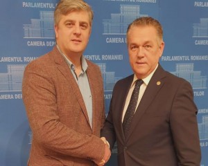 PNL ȘI-A STABILIT CANDIDAȚII PENTRU CJ ȘI PRIMĂRIE. DEPUTATUL CRISTI ROMANESCU ȘI MEDICUL ADRIAN ZOICAN
