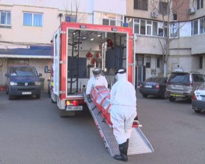 BUZOIAN LUAT DE LA BLOC, CU IZOLETA. TÂNĂRUL A REVENIT DIN GERMANIA