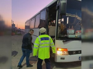 AMENZI PENTRU TRANSPORTATORII DIN JUDEŢ. NEREGULI GRAVE, DESCOPERITE DUPĂ CONTROALE INOPINATE
