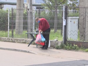 SOLUŢIA, O MĂSUŢĂ. IATĂ CUM SE FACE APROVIZIONAREA, ÎN CARTIERUL POŞTĂ