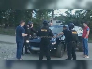 PETRECERE ÎNTRERUPTĂ DE MASCAȚI. 20 DE INDIVIZI, AMENDAŢI CU 180.000 DE LEI