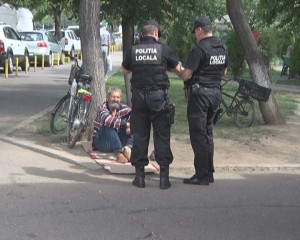 NU VOR SĂ STEA ÎN CENTRU. PREFERĂ SĂ STEA PE STRĂZI