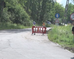 SE REFACE UN DRUM NEASFALTAT DE 40 DE ANI, PREOCUPARE A CONSILIUL JUDEȚEAN DE CÂȚIVA ANI