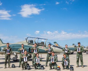 JURĂMÂNT CU DISTANȚARE SOCIALĂ, LA BOBOC. 36 DE MILITARI, INSTRUIȚI ÎN BAZA AERIANĂ