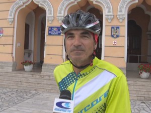 CURSĂ SOLITARĂ. CRISTI MĂNĂILĂ – 1000 KM PE BICICLETĂ