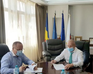 DEPOZIT ECOLOGIC PENTRU DEȘEURI MENAJERE, LA POȘTA CÂLNĂU. CONSILIUL JUDEȚEAN A SEMNAT CONTRACTUL DE CONSULTANȚĂ