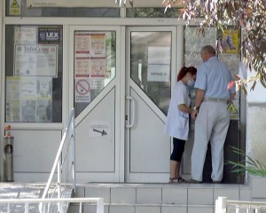 DSP A COMANDAT 2000 DE KITURI PENTRU DEPISTAREA COVID. PÂNĂ SOSESC, PROBELE SUNT TRIMISE LA BUCUREȘTI