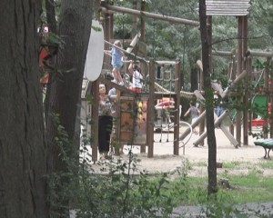RESTRICȚII FĂRĂ EFECT. COPIII SUNT DUȘI ÎN LOCURILE DE JOACĂ