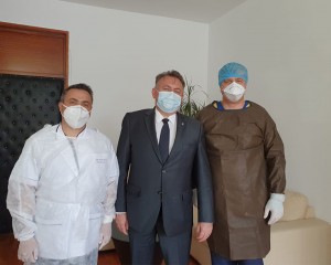 ÎNCĂ O VIZITĂ FULGER A MINISTRULUI SĂNĂTĂȚII. NELU TĂTARU A FOST LA SPITALUL JUDEȚEAN
