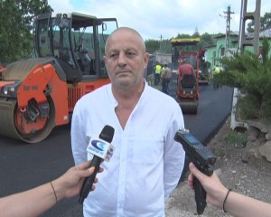 ÎNCĂ UN DRUM REABILITAT DE CONSILIUL JUDEȚEAN. ASFALT PE DRUMUL CE LEAGĂ SATUL FINȚEȘTI DE DN 1B