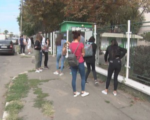 ULTIMA PROBĂ A BAC-ULUI DE TOAMNĂ. 475 DE CANDIDAŢI ÎNSCRIŞI LA BUZĂU