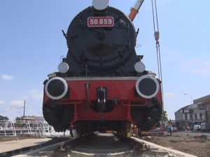 GLASUL ROȚILOR DE TREN. LOCOMOTIVA DE LA GARĂ ,DEDICATĂ CEFERIȘTILOR BUZOIENI