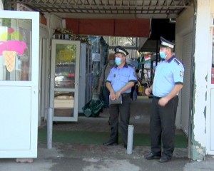 POLIȚIȘTII LOCALI SĂ MAI AȘTEPTE. NORMELE DE HRANĂ, BLOCATE DE ALEȘII LOCALI