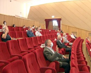 EMOŢII ÎN MINIPARLAMENTUL JUDEŢEAN. ULTIMA ŞEDINŢĂ DE CONSILIU