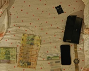 REȚEA DE PROXENETISM, DESTRUCTURATĂ. UN BUZOIAN  DE 30 DE ANI, REȚINUT DE POLIȚIȘTI