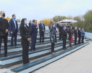 ȘEDINȚĂ ÎN PARC. NOII CONSILIERI MUNICIPALI AU DEPUS JURĂMÂNTUL