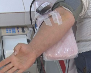 BUZĂUL, PRIMUL LOC LA DONATORI DE PLASMĂ. ÎN SCHIMB, ESTE CRIZĂ MARE DE DONATORI DE SÂNGE