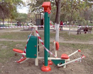 SPORTUL PENTRU TOȚI. PARCURILE BUZĂULUI VOR FI DOTATE CU APARATE DE FITNESS